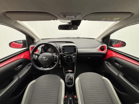 Toyota Aygo 1.0 70 x-play