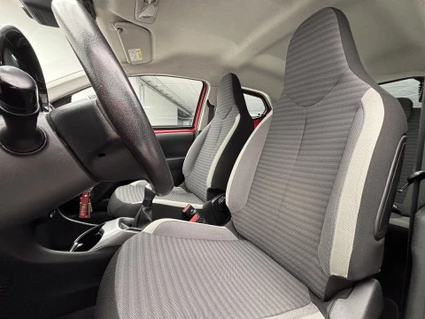 Toyota Aygo 1.0 70 x-play