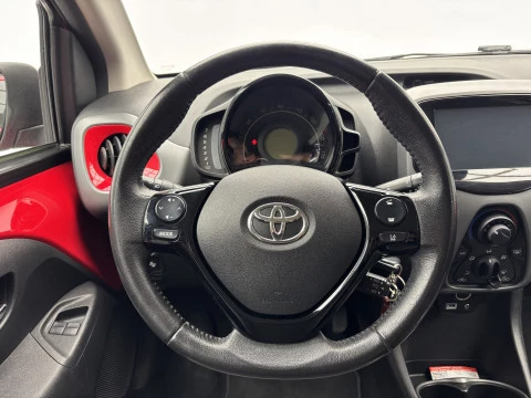 Toyota Aygo 1.0 70 x-play