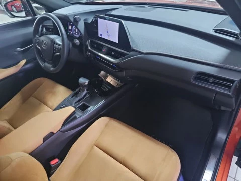 Lexus UX 2.0 250h Business City
