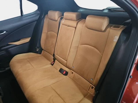 Lexus UX 2.0 250h Business City