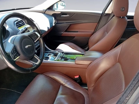 Jaguar XE 2.0I 177kW RWD Portfolio Auto