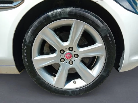 Jaguar XE 2.0I 177kW RWD Portfolio Auto