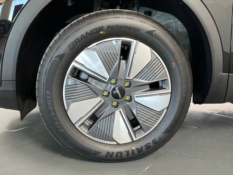 EBRO S400 1.5 DHE HEV Excellence CVT