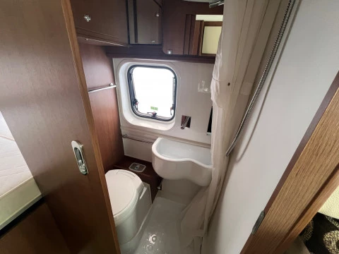 MCLOUIS MENFYS VAN MENFYS 3