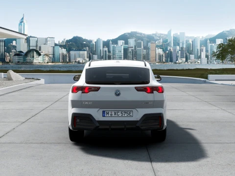 BMW iX2 eDrive20