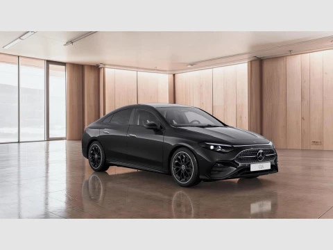 Mercedes-Benz CLA  180 con tecnologia hibrida