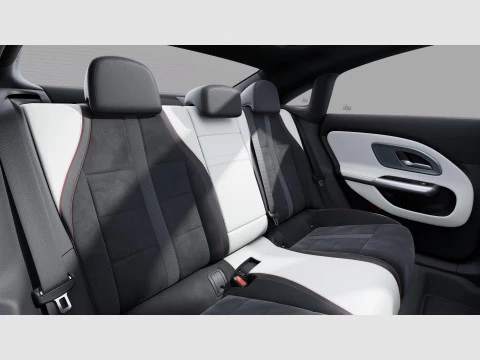 Mercedes-Benz CLA  180 con tecnologia hibrida