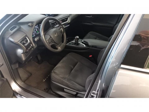 Lexus UX SUV PREMIUM 2.0 L Híbrido (2WD)