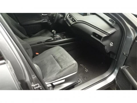 Lexus UX SUV PREMIUM 2.0 L Híbrido (2WD)