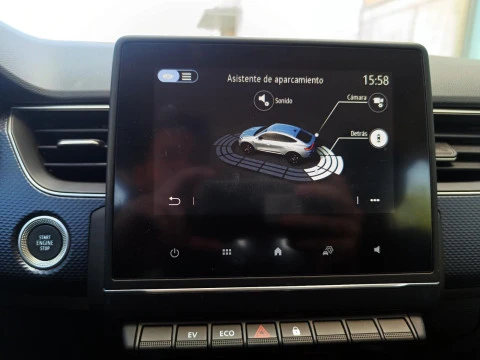 Renault Arkana 1.6 E-TECH HEV EVOLUTION 107KW 5P