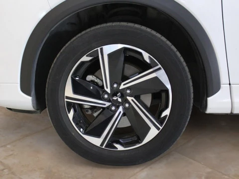 Mitsubishi Eclipse Cross 2.4 PHEV Kaiteki+ Auto 4WD