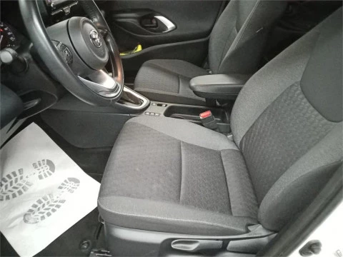 Toyota Yaris 120H 1.5 Active Tech
