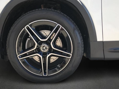 Mercedes-Benz GLB  200 d