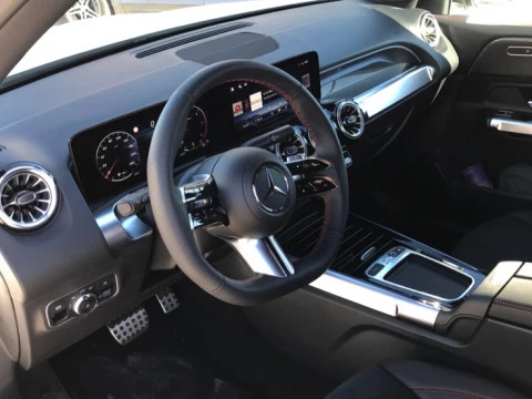 Mercedes-Benz GLB  200 d