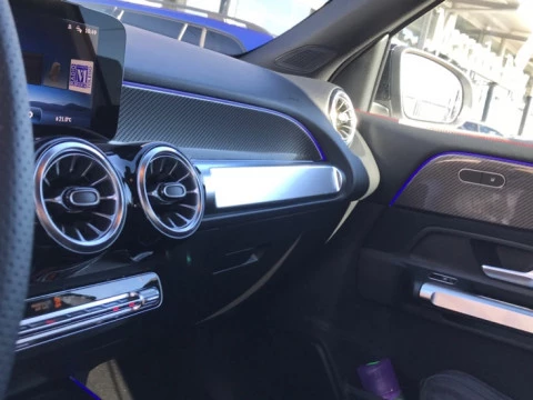 Mercedes-Benz GLB  200 d