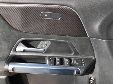 Mercedes-Benz GLB  200 d