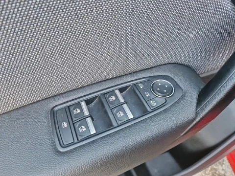 Renault Captur techno Eco-G 100cv (74 kW)