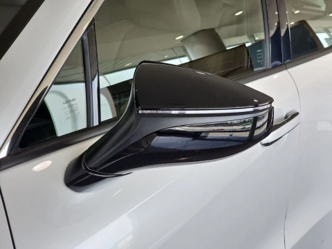 Lexus LBX 1.5 136cv HEV Elegant+