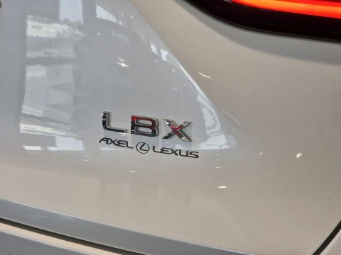 Lexus LBX 1.5 136cv HEV Elegant+