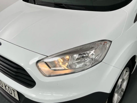Ford Tourneo Courier 1.5 TDCi 55kW (75CV) Trend