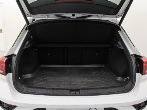 Volkswagen T-Roc 2.0 TDI 110KW DSG 4WD SPORT 150 5P