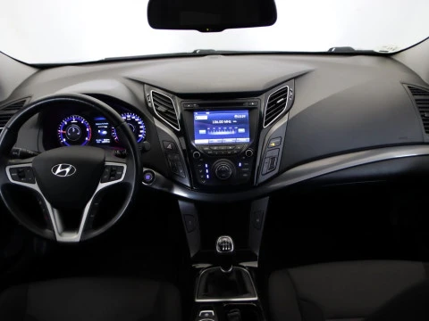 Hyundai I40 familiar 1.7 CRDI 136HP BLUEDRIVE TECNO XENON SKY 5P