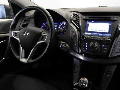 Hyundai I40 familiar 1.7 CRDI 136HP BLUEDRIVE TECNO XENON SKY 5P