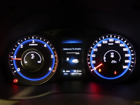 Hyundai I40 familiar 1.7 CRDI 136HP BLUEDRIVE TECNO XENON SKY 5P