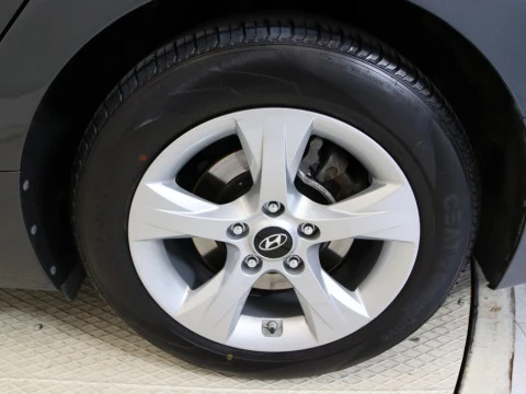 Hyundai I40 familiar 1.7 CRDI 136HP BLUEDRIVE TECNO XENON SKY 5P