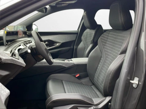 Peugeot e-5008 Allure Eléctrico 157kW