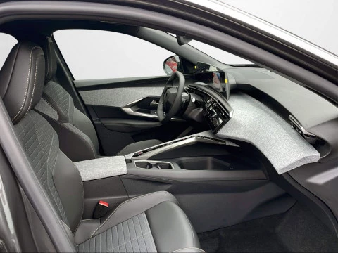 Peugeot e-5008 Allure Eléctrico 157kW