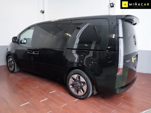 Hyundai Staria 2.2 CRDI Maxx 9S