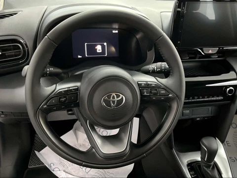 Toyota Yaris Cross 1.5 130H Business Plus