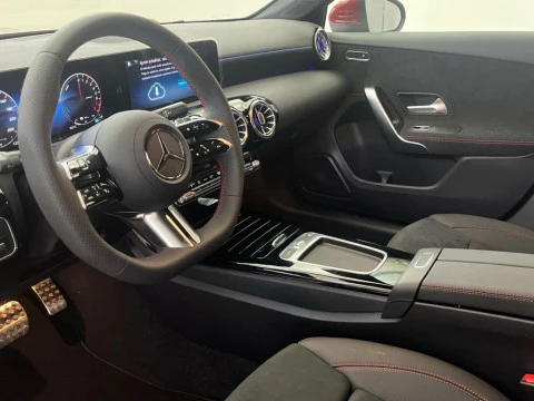 Mercedes-Benz Clase A 250 e Sedán