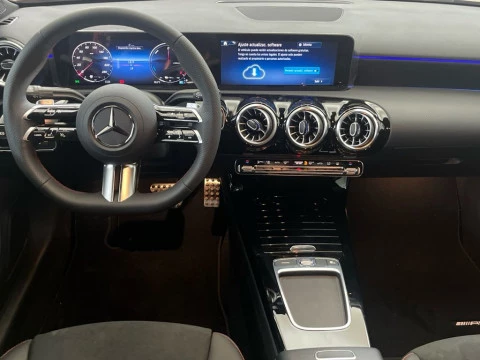 Mercedes-Benz Clase A 250 e Sedán
