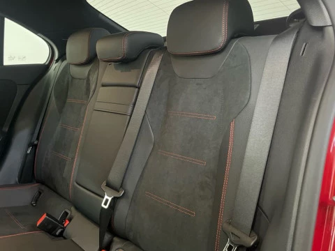 Mercedes-Benz Clase A 250 e Sedán