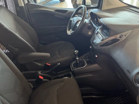 Ford Transit Courier Van 1.5 TDCi 74kW Limited