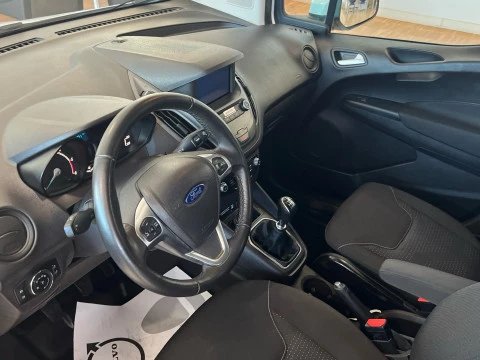 Ford Transit Courier Van 1.5 TDCi 74kW Limited