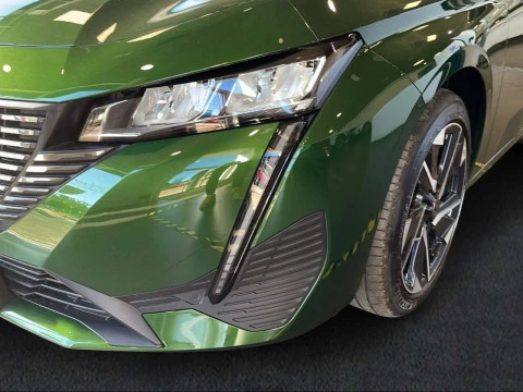 Peugeot 308 5P Allure BlueHDi 130 S&S EAT8