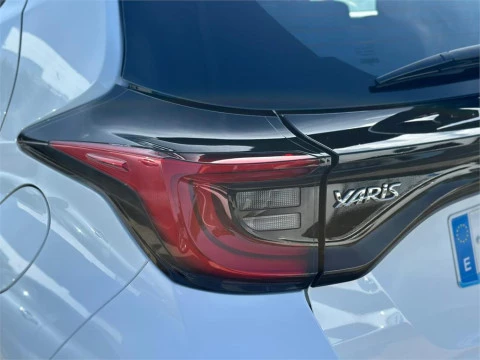 Toyota Yaris ACTIVE PLUS