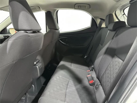 Toyota Yaris ACTIVE PLUS