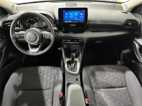 Toyota Yaris ACTIVE PLUS