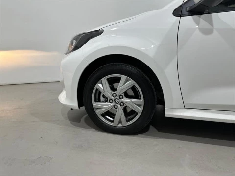 Toyota Yaris ACTIVE PLUS