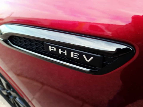 Mazda CX-60 2022 2.5L E-SKYACTIV PHEV 241 KW (327 CV) 8AT AWD HOMURA CON-P D