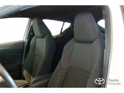 Toyota C-HR 5P ADVANCE 125H e-CVT