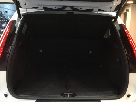 Volvo XC40 2.0 B3 CORE AUTO 163 5P