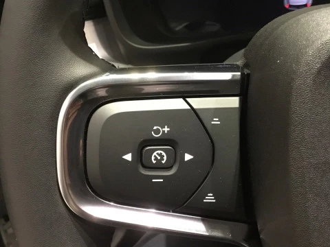 Volvo XC40 2.0 B3 CORE AUTO 163 5P