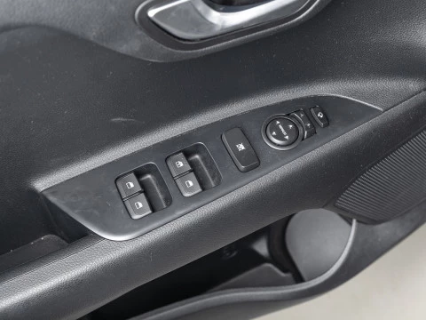 Kia Stonic 1.0 T-GDi 74kW (100CV) MHEV iMT Drive