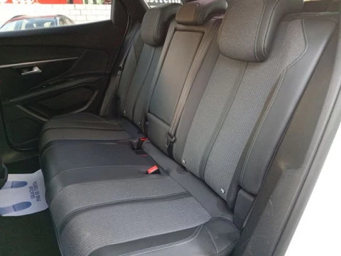 Peugeot 3008 1.5 BlueHDi 96kW (130CV) S&S Allure EAT8